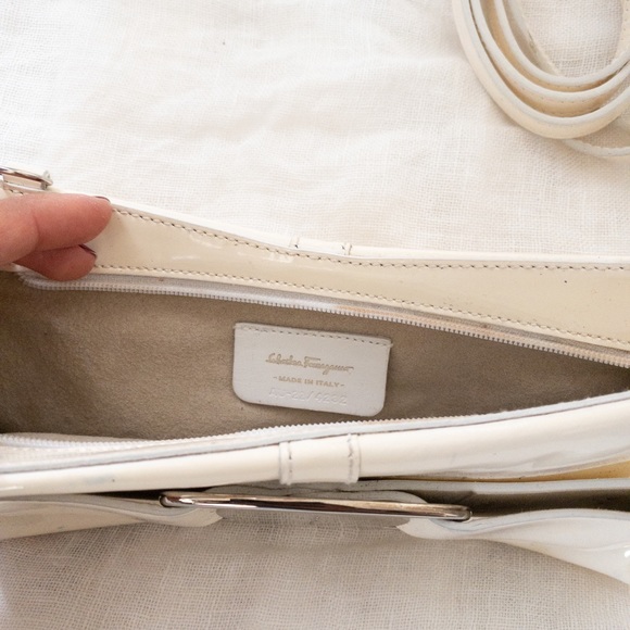 FERRAGAMO Patent Leather White Bag - Picture 2 of 4